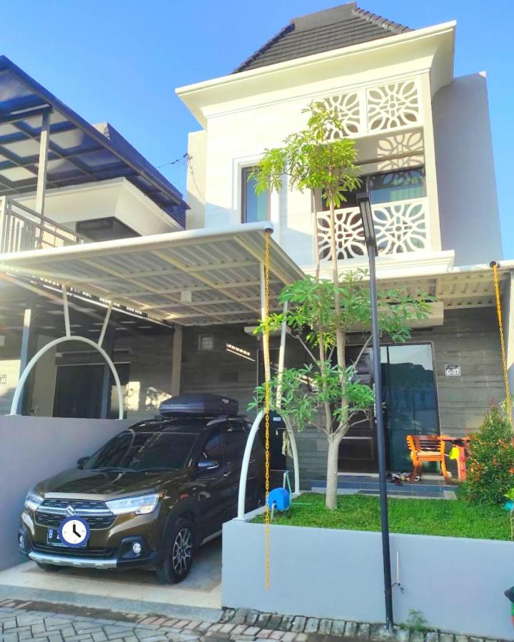 Family Villa Syariah C-37 Batu Batu  Exterior photo